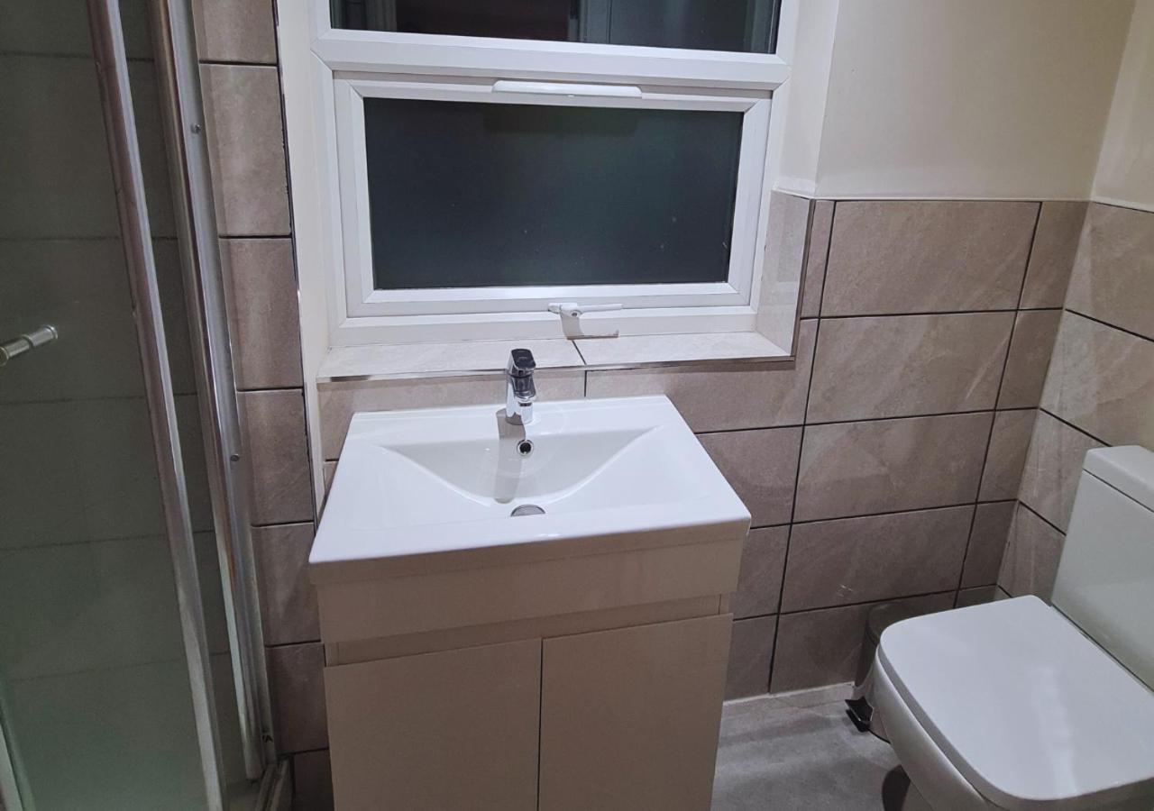 Modern 2 Bedroom Apartment In Peckham London Bagian luar foto