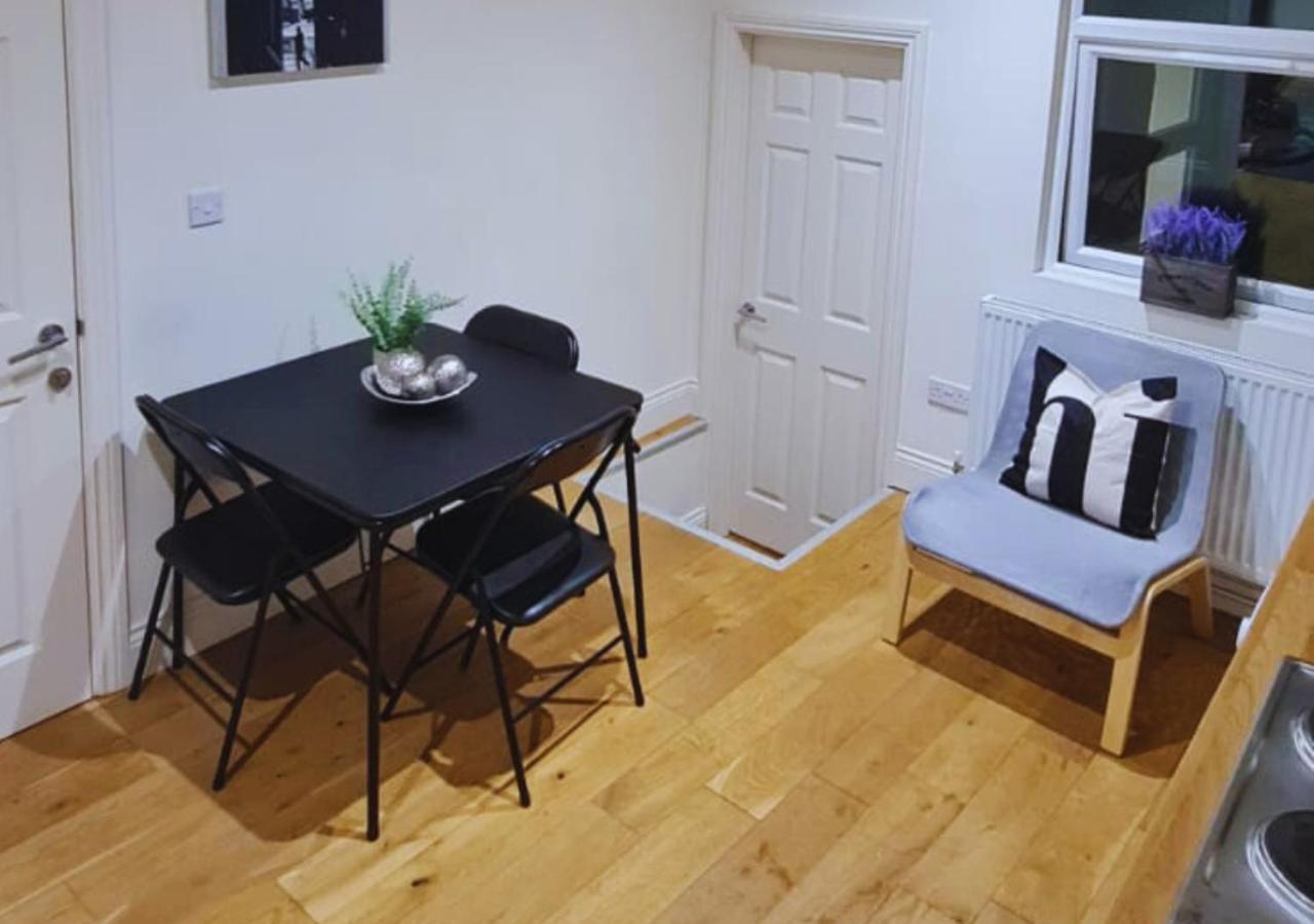 Modern 2 Bedroom Apartment In Peckham London Bagian luar foto